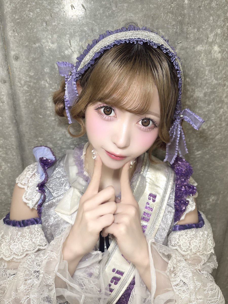 one__mirai's tweet photo. オリコン1位本当にありがとう🥇🎀✨️💞 https://t.co/XV8rwHjgcU