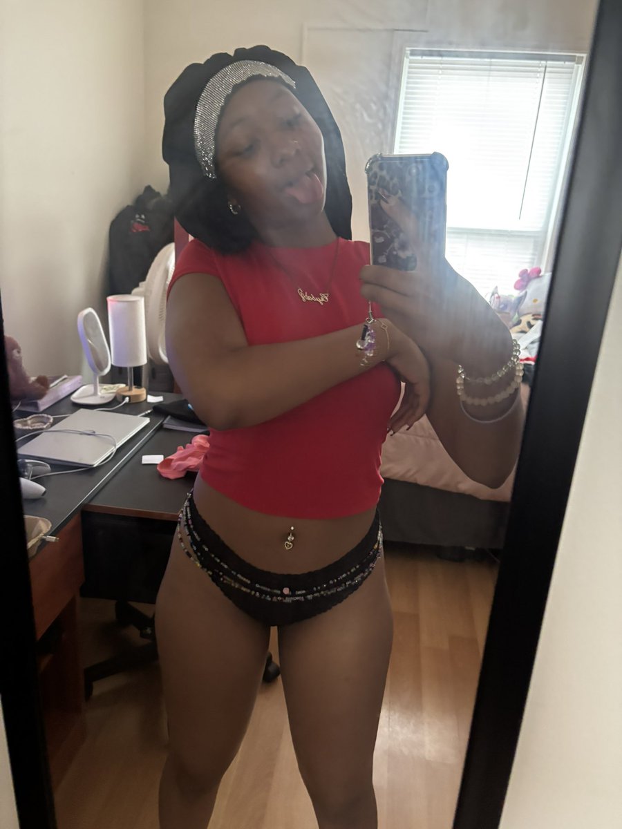PrincessNiA69's tweet photo. How do my new panties look on me?😉#femdom #princess #drain #goddess #paypig #bdsmِ #cuck #sub #walletdrain #findom #sugardaddy https://t.co/tOSxaY7aI8