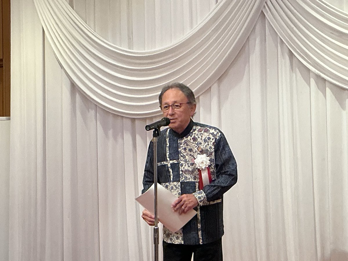 mizuhofukushima's tweet photo. 今日は沖縄県知事の玉城デニーさんの激励会がありました。

玉城デニーさん、がんばれ！
全力で応援しています。 https://t.co/3OIrhhR1QP