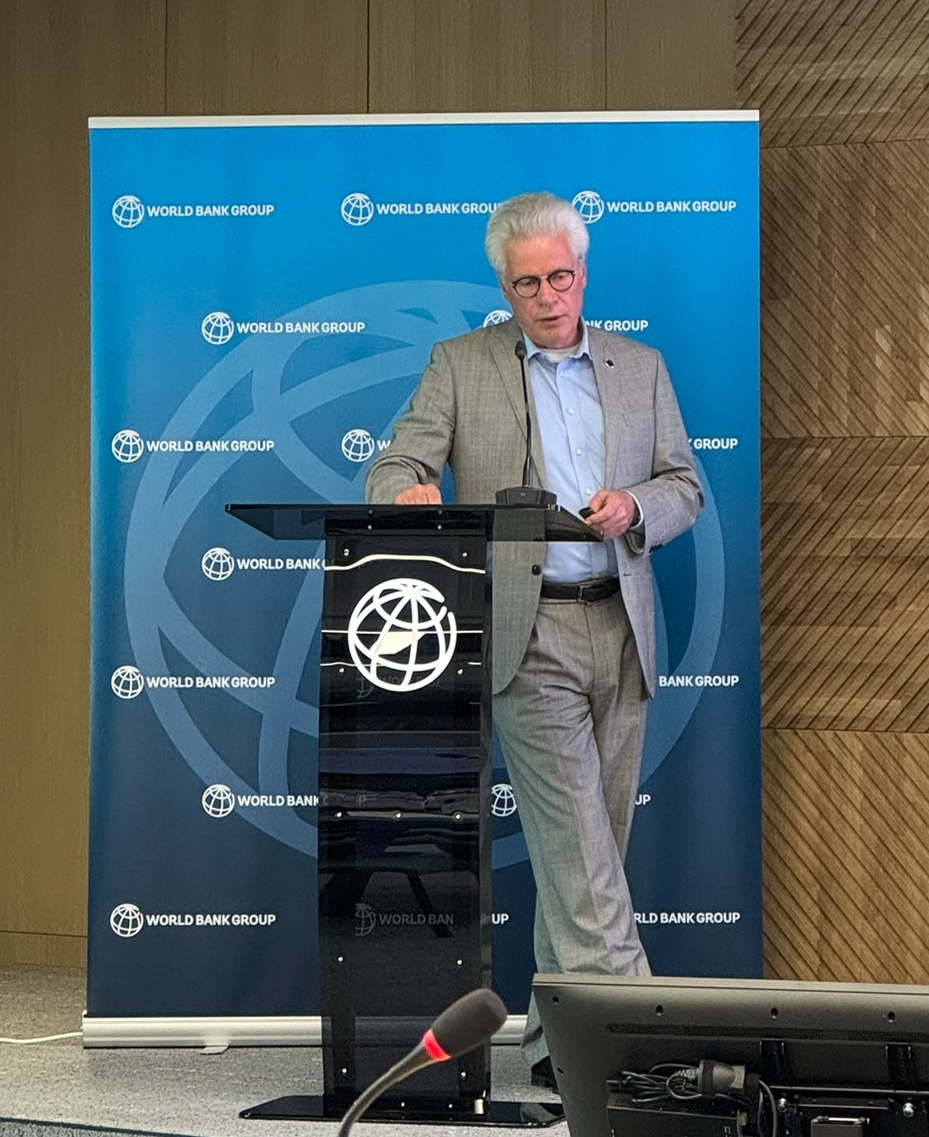 SensysGatso's tweet photo. Philip Wijers, Sensys Gatso, recently spoke at a World Bank event in Sofia, Bulgaria. He shared insights on suitable traffic enforcement equipment—especially in light of apps that notify drivers about camera locations—and the necessary regulatory and operational frameworks. https://t.co/G4Apn5Y1yp