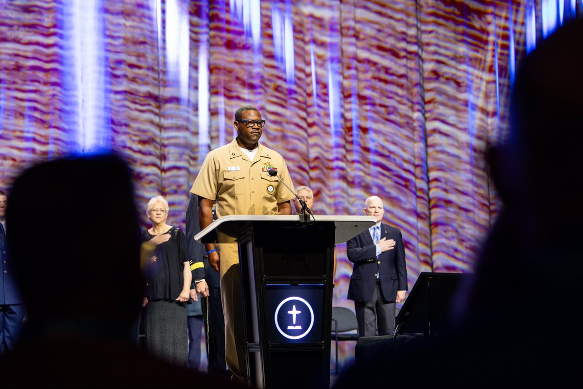 NAMB_SBC's tweet photo. Executive Director of Chaplaincy, General Doug Carver, opened #SBC26 by reminding us of our 250-year legacy of religious freedom and encouraging us to pray for those who defend that freedom. 🙏 🇺🇸 https://t.co/JvNvd82dVu