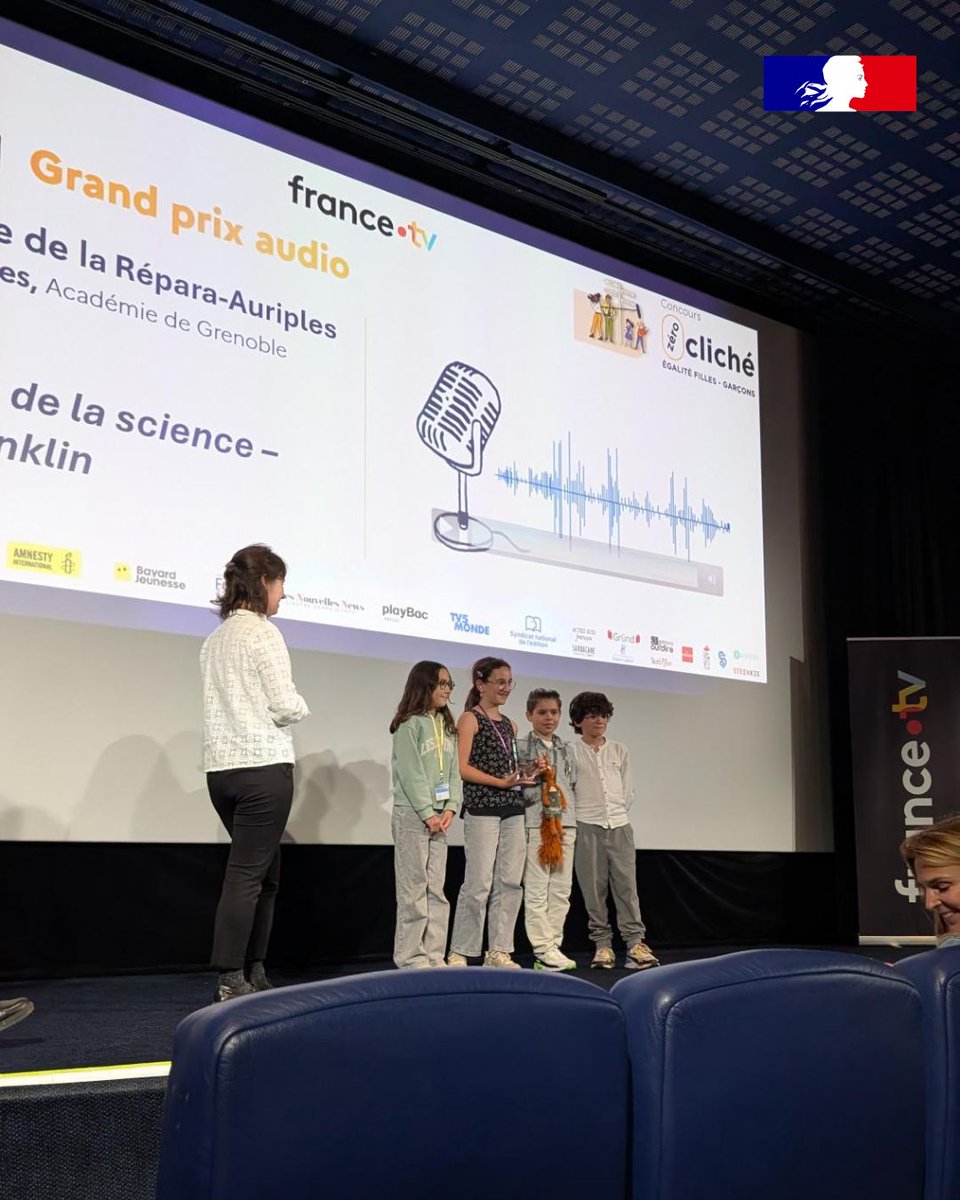 LeCLEMI's tweet photo. 🏆 Remise des prix du concours Zéro Cliché dans les locaux de @Francetele .

Les lauréats ont été récompensés dans les catégories écrit, audio et vidéo pour leurs productions engagées en faveur de l’égalité entre les filles et les garçons. https://t.co/ZDI6KIH1C5