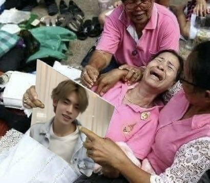 phazqs's tweet photo. ทำไมไม่มีใครบอกให้เราระวังพี่ป๋อใส่รีวะ??? 😭 https://t.co/GxJf7NMoFA