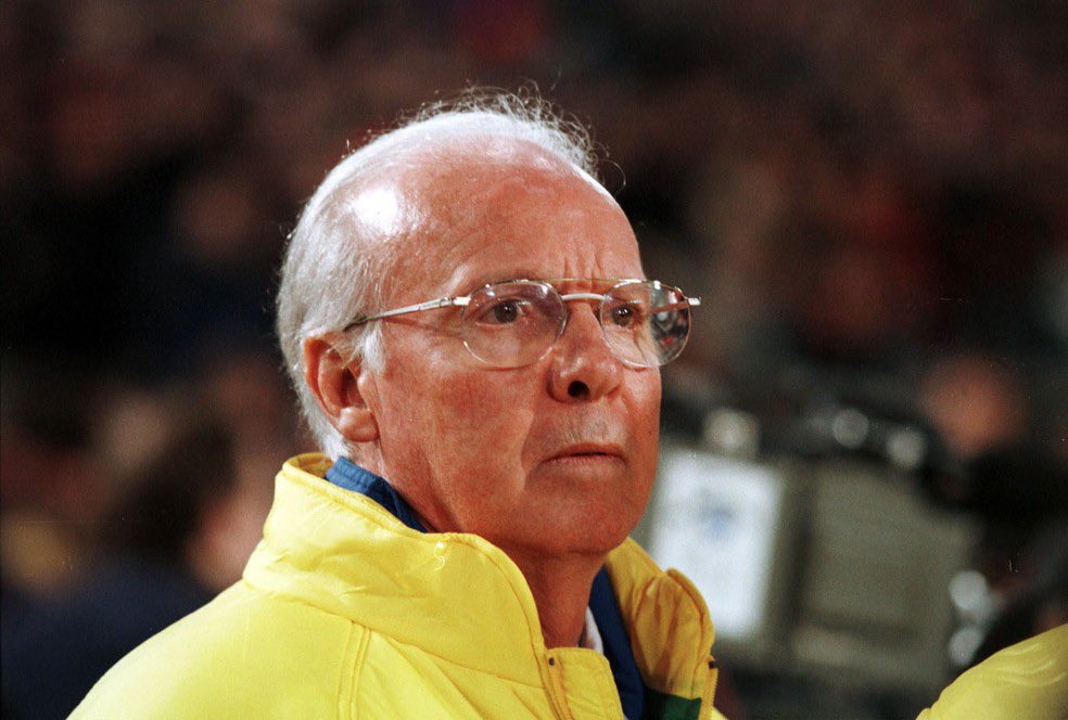SPFCstats10's tweet photo. Pergunta genuína, por que colocam zagallo como o melhor técnico brasileiro da historia? Pra mim não pega nem top 3

Tele e Luxemburgo tão bem a frente dele https://t.co/cmqySJnbAP