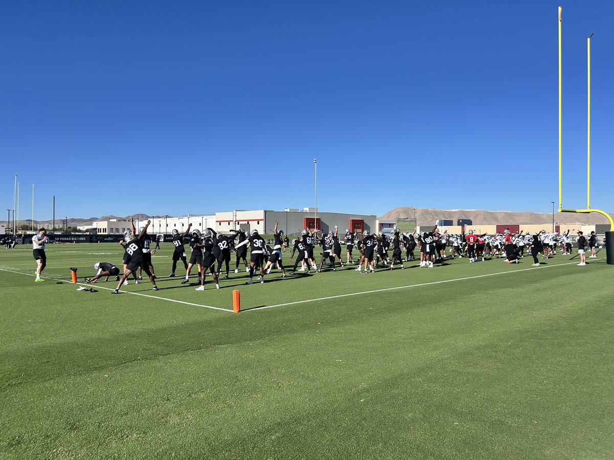 samwarren83's tweet photo. Raiders mandatory minicamp has begun. https://t.co/yf1h5hIIZ7