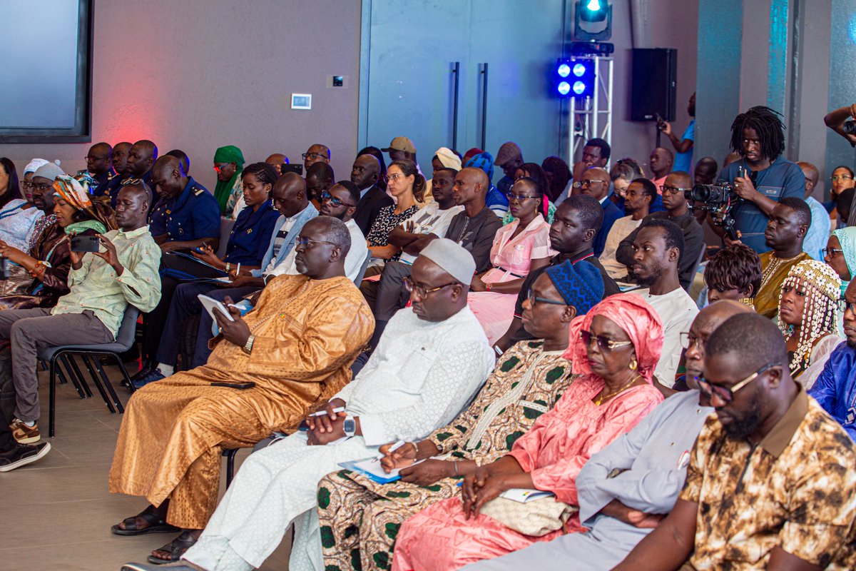avenirsenegal's tweet photo. Les groupes de travail entrent dans le vif du sujet. On revient vers vous tout au long de la journée.
Forum organisé dans le cadre du POC II, avec le soutien de la République du Sénégal, mis en œuvre par [Civipol] et [FIAP], cofinancé par l'UE. #MonSénégalMonAvenir #FiiMënNaNekk https://t.co/2pJZyWzEEE