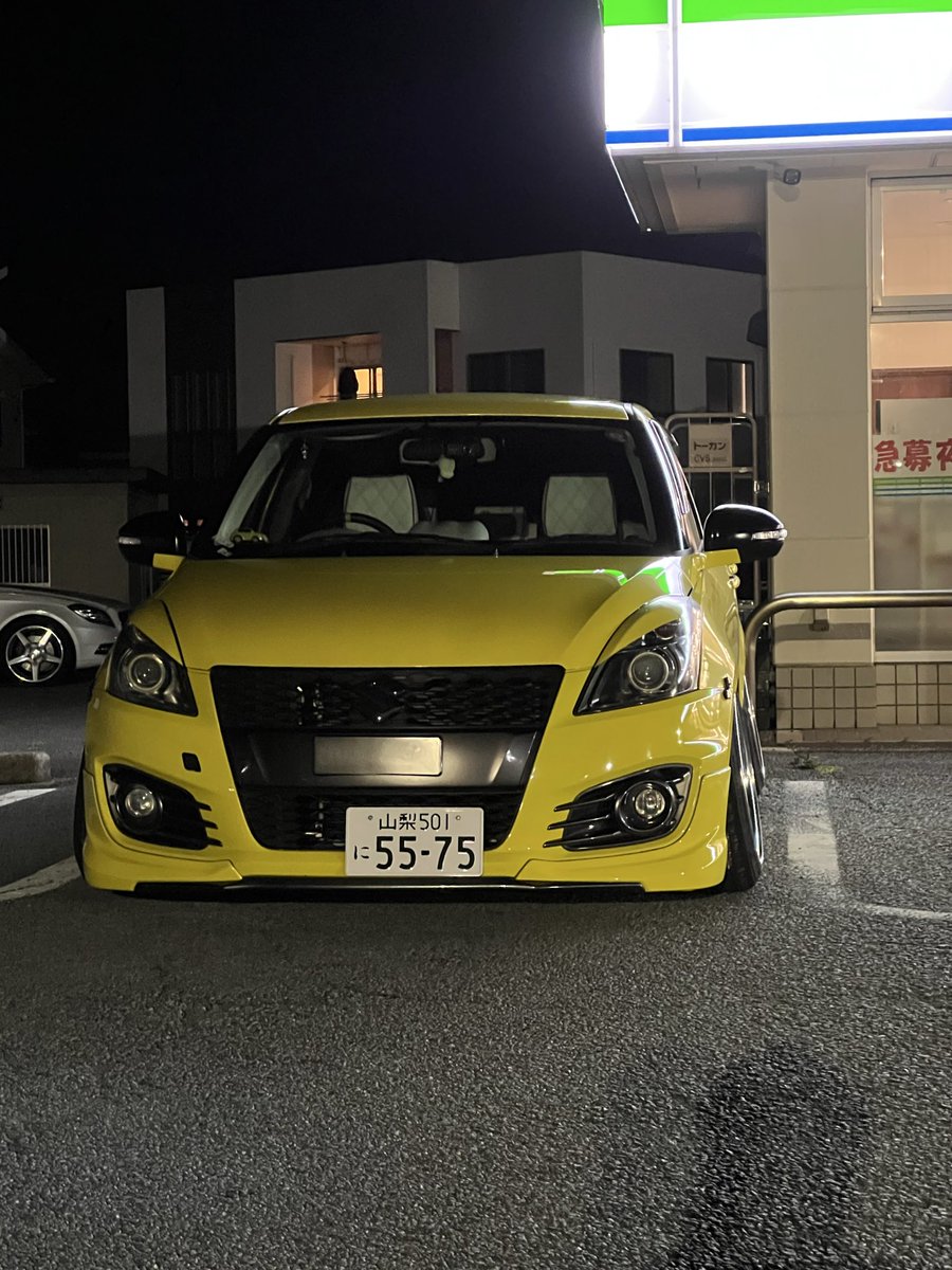tomosupo0102's tweet photo. NEWスタイル
とりあえず完成
ホイール：ワークマイスターm1 8.5j
ロアアーム15mm延長20上げ https://t.co/nEx4Q31S0r