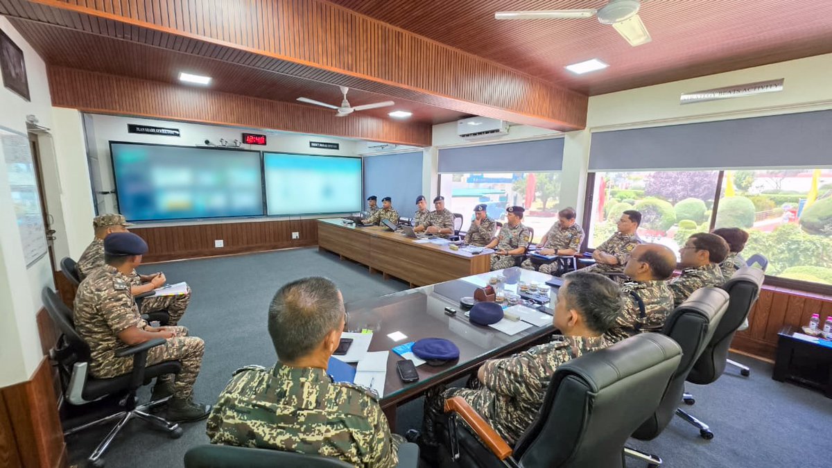 crpfindia's tweet photo. On the first day of 3 days tour to Kashmir Valley, DG @crpfindia Shri @gpsinghips chaired a high-level meeting with senior officials & commanders of CRPF in Srinagar.
​Key focus: Enhancing security grids to maintain peace & normalcy for a safe and incident free Shri Amarnath ji Yatra 2026.
​Commanders have been directed to scale up counter-terror operations on higher ridges while maintaining strict, round-the-clock vigil across the plains.

#NationFirst 
#Vandematram150
#MissionNaxalMuktBharat2026 
@crpf_j
@crpf_srinagar
@KOSCRPF