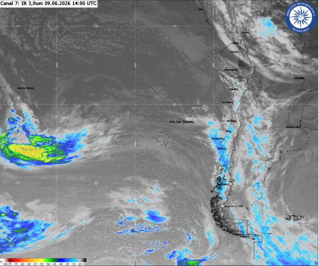 jnmet's tweet photo. A front and shortwave pushing into southern #Chile will produce rain &amp; mountain snow in central Chile Wednesday. Rainfall around #Santiago can total 5-15 mm. Snow will fall in the central #Andes above 1,500 meters. https://t.co/O4SZgZjs4G