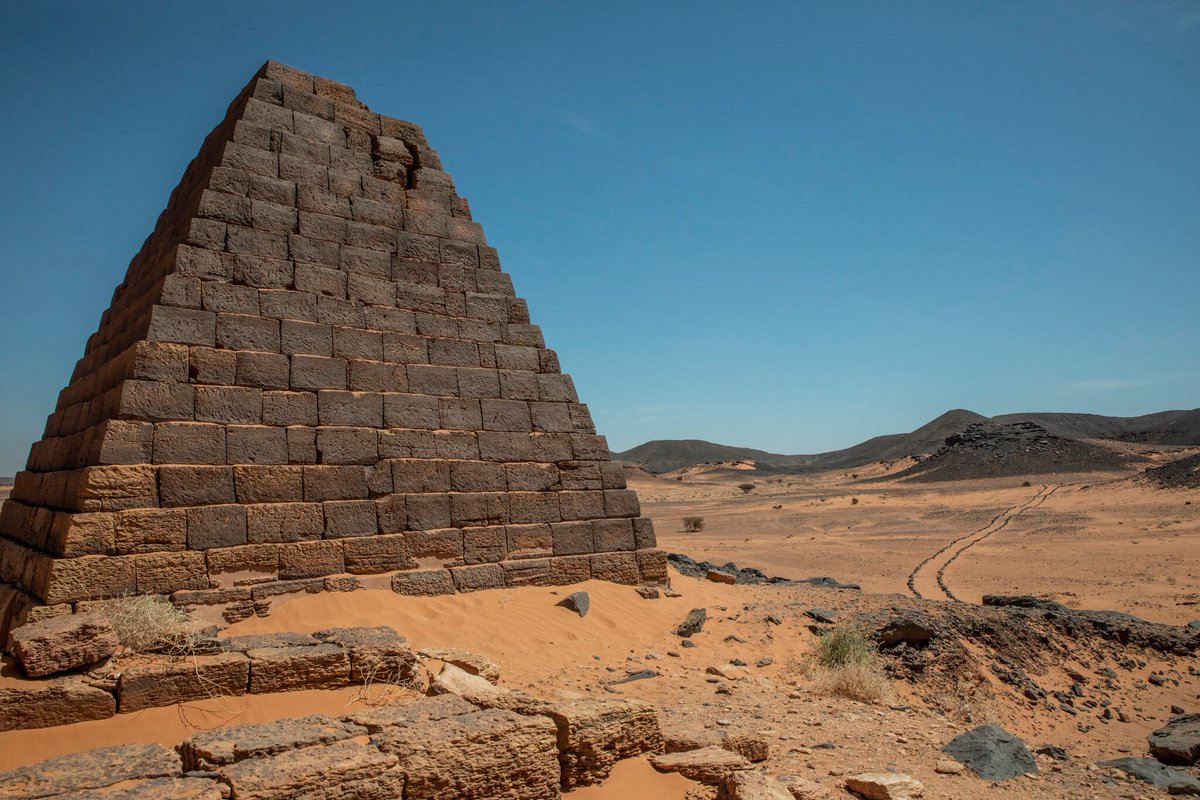Mengsteab444's tweet photo. The Meroe Pyramids in Sudan are 2,000 years older than the pyramids in Egypt. https://t.co/4KILybH5K2