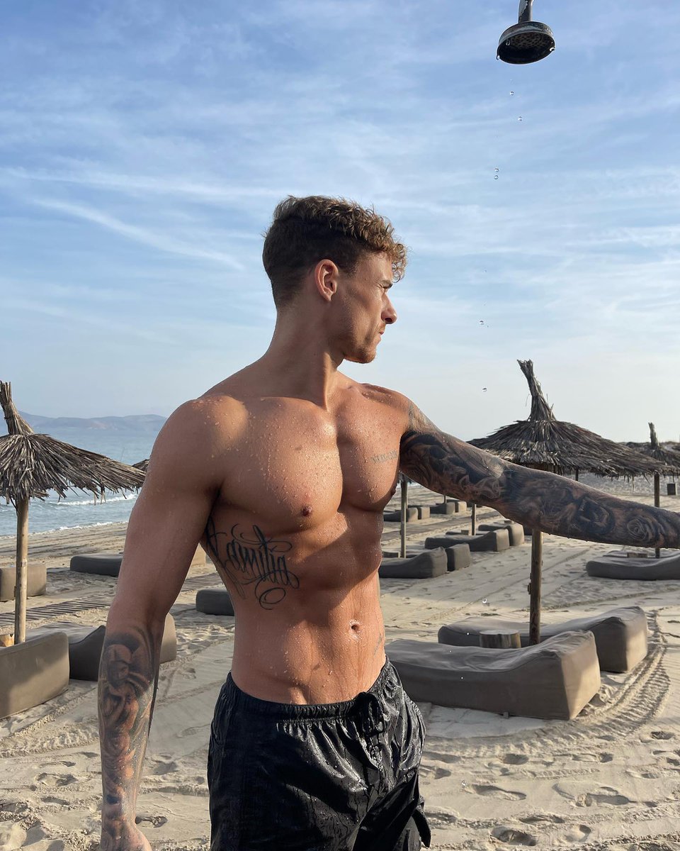 ARoshwell's tweet photo. No hay nada mejor que pasar un día en la playa para desconectar. https://t.co/n7reDYZc8t