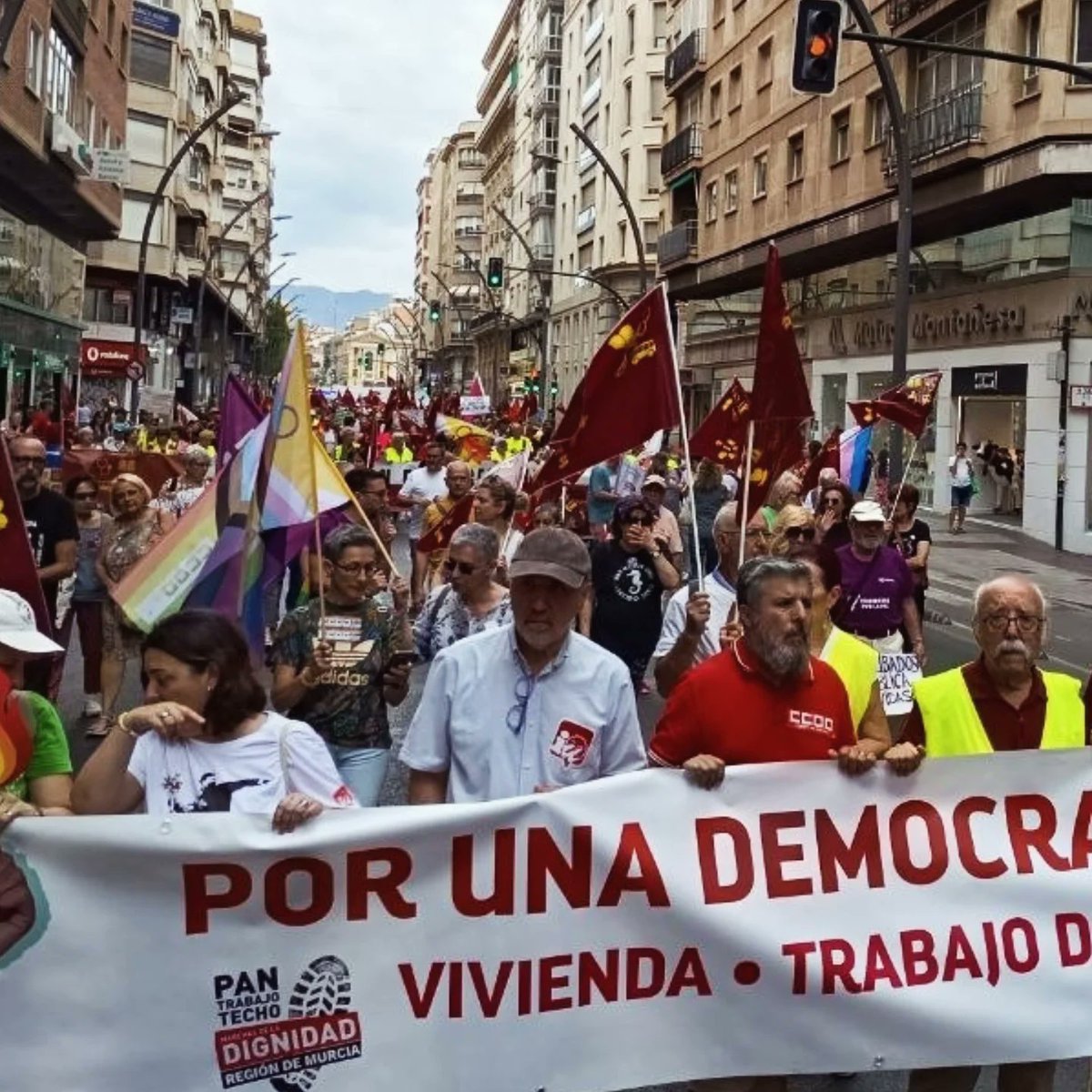 pcrm_es's tweet photo. El PCRM presente hoy, 9 de junio, en una doble jornada de lucha y solidaridad. 
​Hemos participado en la manifestación por el día de la Región Murciana y en el Encuentro Solidario con Cuba.
​¡Seguimos defendiendo los derechos de la clase trabajadora y el internacionalismo! 🚩 https://t.co/KRUXu5tCV6
