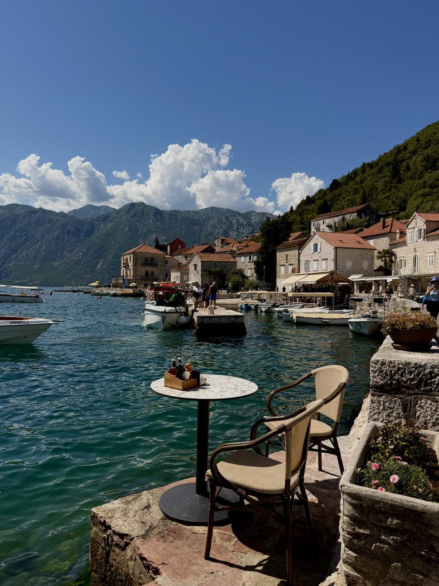 rumsahi's tweet photo. İlgilenenler için Perast’ta evlilik teklifi mekanı buldum (amme hizmetdir) https://t.co/KuGDszvaYt
