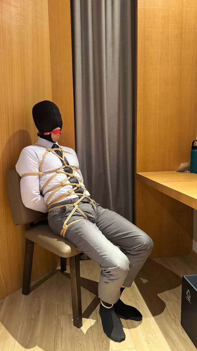 discreetsub's tweet photo. What's my excuse for missing my meeting...? 🥵🪢

#bdsm #gaybdsm #sub #gaysub https://t.co/BYMWbN2Adj