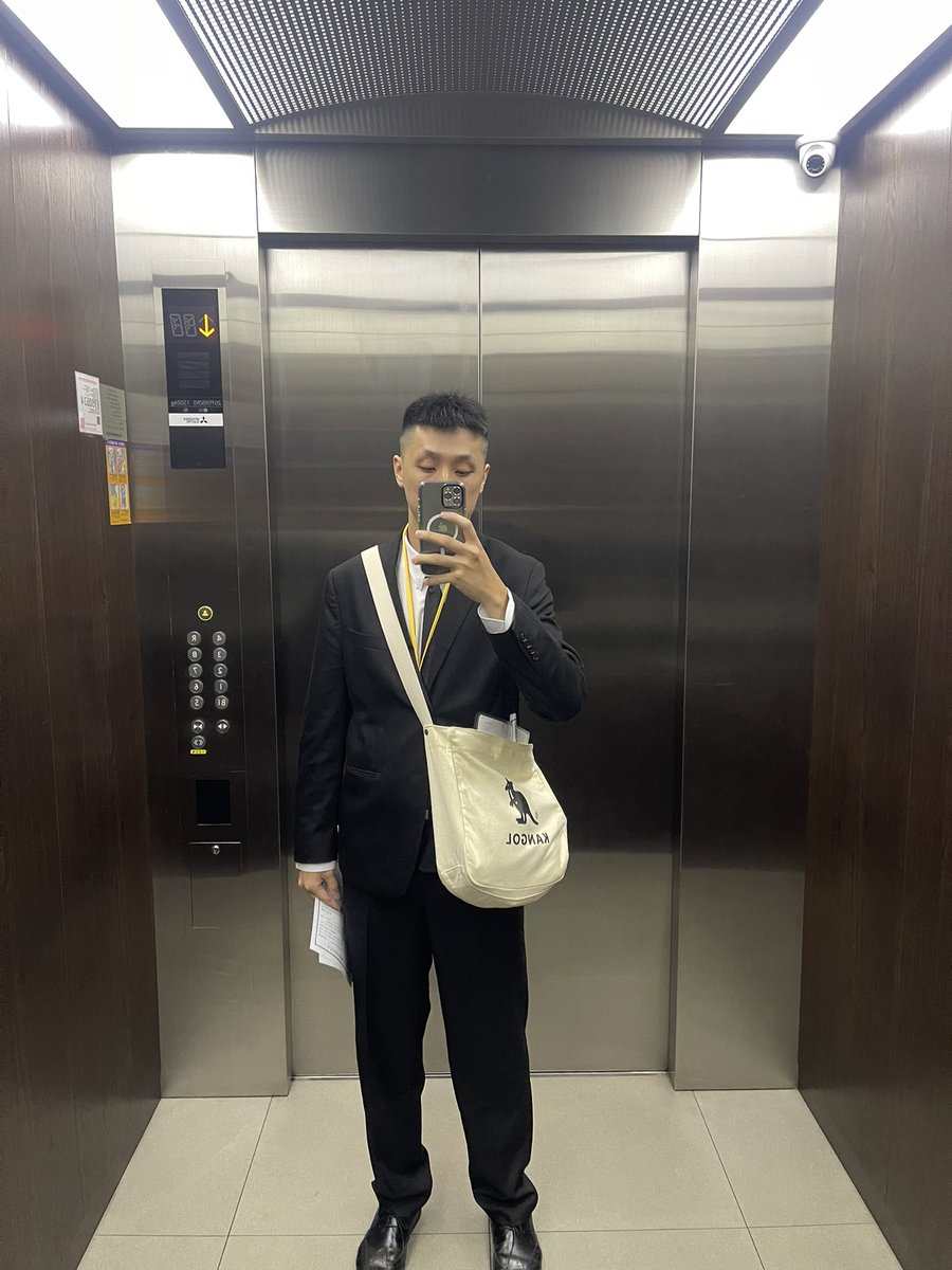 2001_06_16's tweet photo. 好快22號要去報到了
但我也放一個月了😆🤣 https://t.co/qCzAaTtJfs