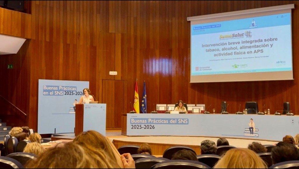 CAMFiC's tweet photo. 📣SumaSalut ha rebut avui el reconeixement Oro a la categoria "Estrategia de Promoción de la Salud y Prevención en el SNS" a  la Jornada de Buenas Prácticas del SNS 2025–2026 

Un premi que reforça els més de 20 anys d’impuls a la promoció de la salut a Catalunya, amb el treball conjunt de l’ASPCAT, @CAMFiC  i @AIFICC .

Continuem sumant salut i prevenció.  

Consulta més info aquí: https://t.co/7KnaIYCcSo