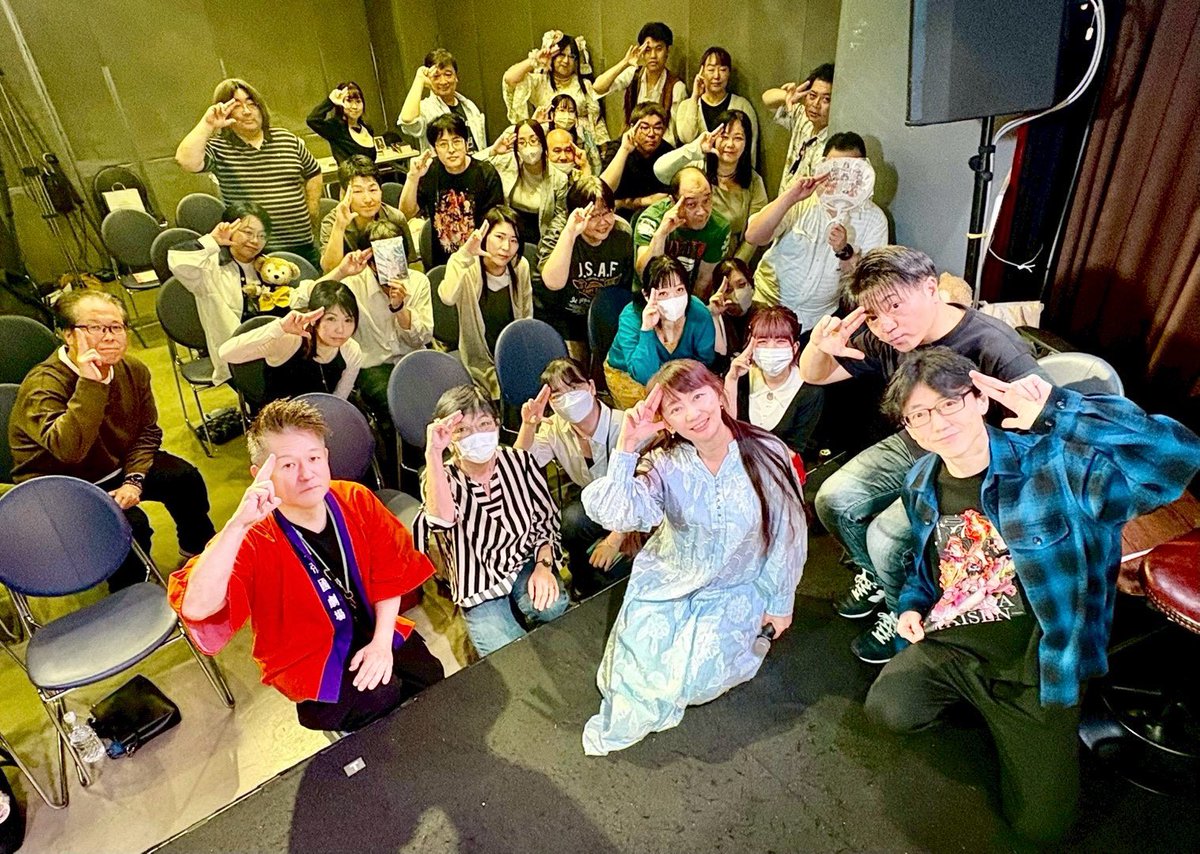 kaya_matsutani's tweet photo. 6月7日、裏話で大盛り上がり。あの話の新説を陶山さん自ら体現して解説。中山さんならではの裏話。いつも頼りになる菅沼さんの揺るぎない進行。私はお客様気分でずっと笑っていました。武道館LIVE2 も観たいですよね🥰
#陶山章央 
#菅沼久義 
#中山雅弘 
#松谷彼哉 
＃紐育散歩 ＃サクラ大戦 https://t.co/lGZu1rGdlz