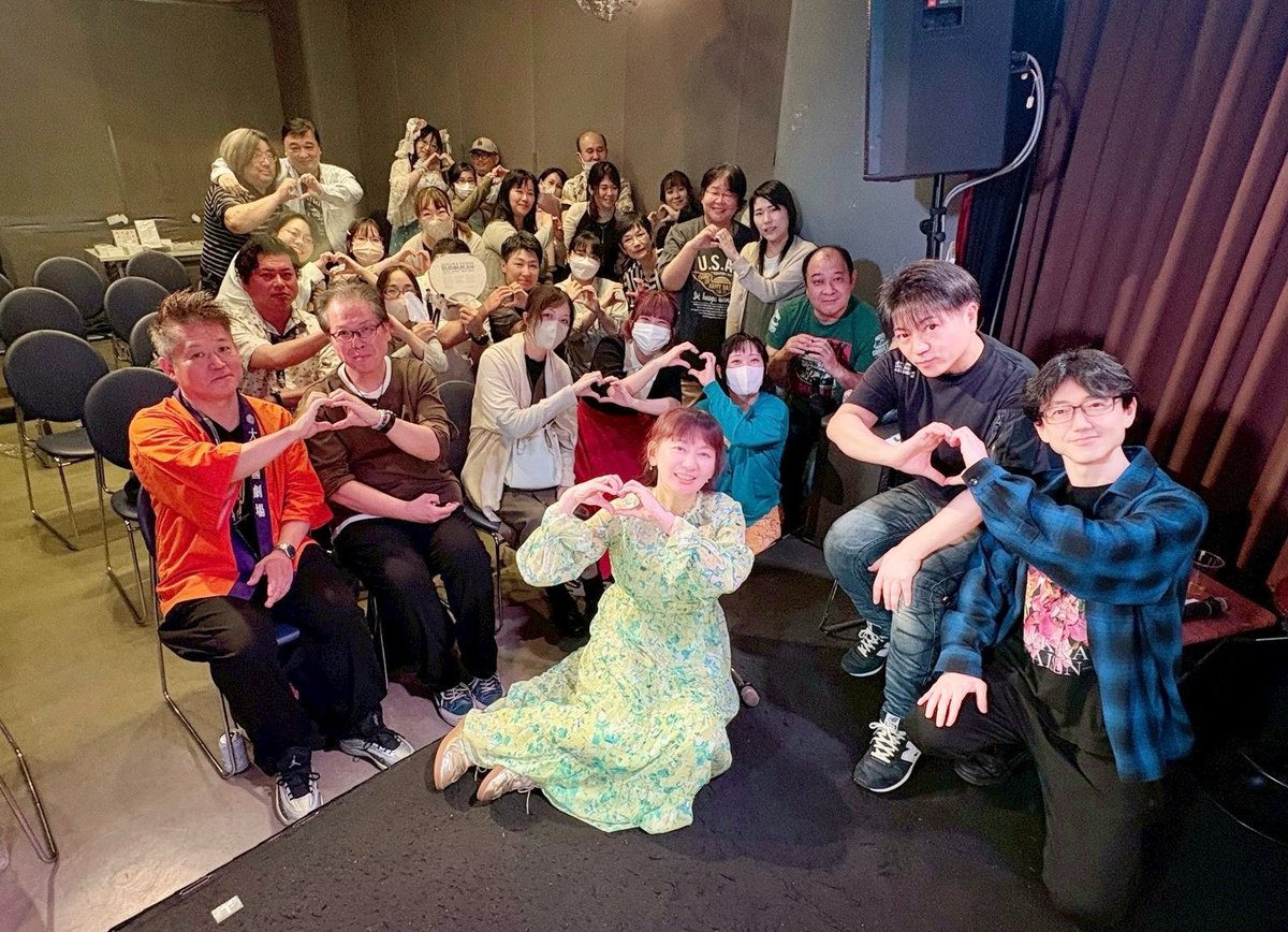kaya_matsutani's tweet photo. 6月7日、裏話で大盛り上がり。あの話の新説を陶山さん自ら体現して解説。中山さんならではの裏話。いつも頼りになる菅沼さんの揺るぎない進行。私はお客様気分でずっと笑っていました。武道館LIVE2 も観たいですよね🥰
#陶山章央 
#菅沼久義 
#中山雅弘 
#松谷彼哉 
＃紐育散歩 ＃サクラ大戦 https://t.co/lGZu1rGdlz