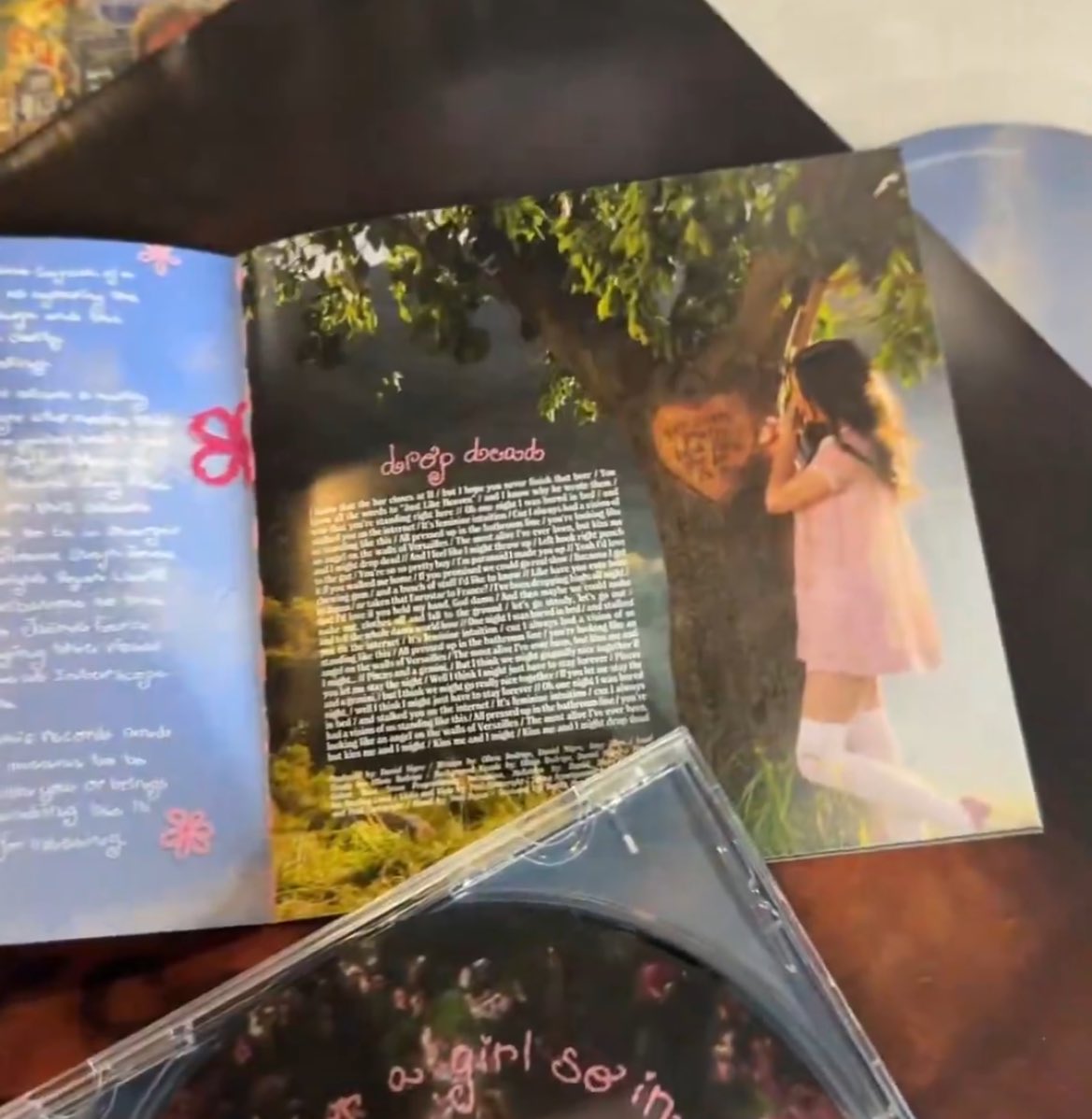 thecurevinyl's tweet photo. you seem pretty sad for a girl so in love cd is so cute i'm obsesseddd https://t.co/Of699DfVMR