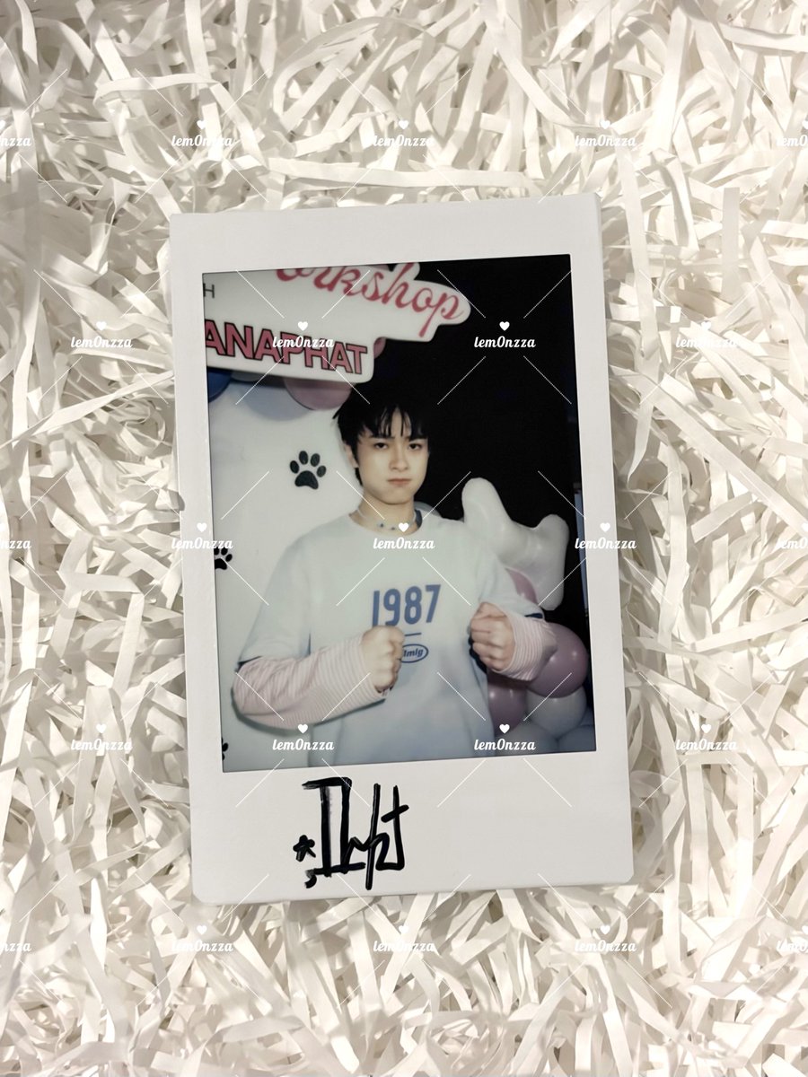 lem0nzza's tweet photo. ในที่สุดโพลารอยด์ไซน์ก็ส่งมาถึงแล้ววว 🥺🫶🏻 น้อนมีใบเดียวในโลก เวฟน่าเอ็นดูเกินไปแล้ววว 🤏🏻😭💘

౨ৎ˚₊‧ #waavetnp @waavetnp https://t.co/C0gyQ7x78l