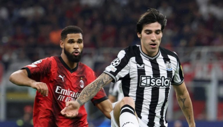 PortalMilan's tweet photo. Geoffrey Moncada creía que Loftus-Cheek podía ofrecer más que Sandro Tonali, considerándolo un jugador más completo que el mediocampista italiano.

@CorSport https://t.co/XlNnTSIedJ