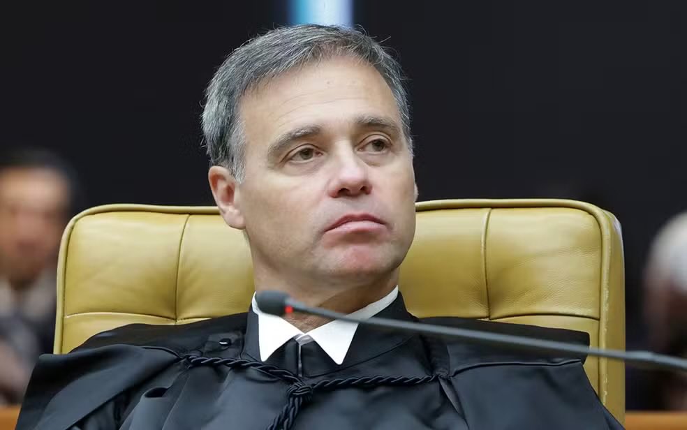 Hotspotorlando's tweet photo. A Voice of Moral Clarity in Brazil’s Highest Court: Minister André Mendonça
In a judiciary often plagued by activism, overreach, and political favoritism, STF Minister André Mendonça stands as a principled voice of integrity and conviction.
Appointed by President Jair Bolsonaro, this evangelical jurist and constitutionalist delivered a powerful message at the “Influência que Move – Summit Brasília”: true leadership demands courage to resist disguised temptations of power, financial shortcuts, and institutional abuse — all while preserving humanity and tenderness.
Quoting biblical wisdom, Mendonça reminded us that a leader must be both Lion (fierce in defense of principle) and Lamb (gentle in character). In an era of judicial warriors and selective justice, his call for ethical boundaries, personal responsibility, and rule-of-law guardianship is a breath of fresh air for conservatives across Brazil.
Real leadership rooted in faith, character, and constitutional fidelity — not ego or ideology.
Read the full story:
https://t.co/AxLg3MLJDF
#AndreMendonca #STF #MoralClarity #ConservativeValues #Brasil