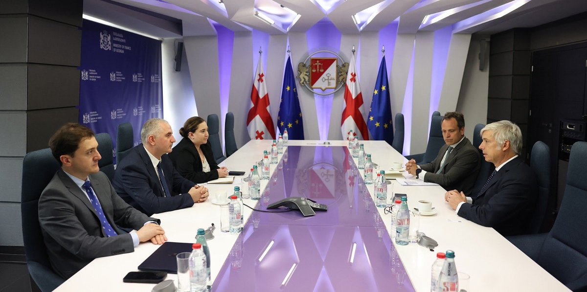 Lasha_Khutsish's tweet photo. Met @CygnumCapital CEO &amp; MD to discuss #macroeconomic and #fiscal #outlook, recent #economic #trends &amp; developments in the #sovereign #securities #market of 🇬🇪 including strong 🌐 interest in this year’s #Eurobond #refinancing &amp; recent domestic #Treasury #issuances. https://t.co/AT2ja7wNkB