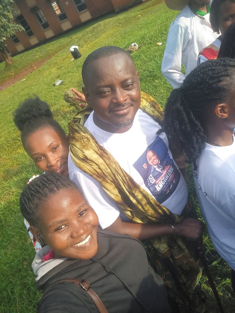 Anamugarura's tweet photo. Good evening beautiful people https://t.co/aF9XCIt1Hk