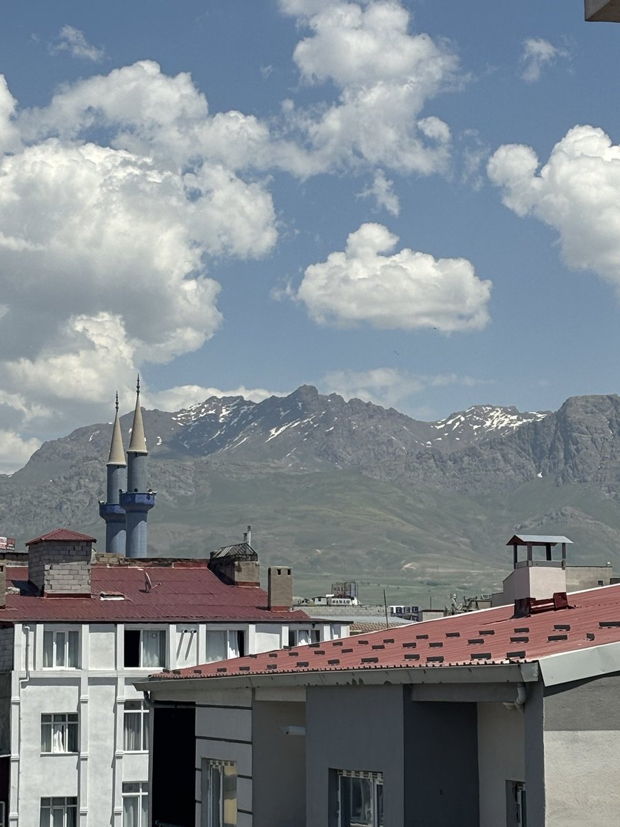 Rahelaay's tweet photo. Bugün günlerden 2023 https://t.co/ISTapEQbor