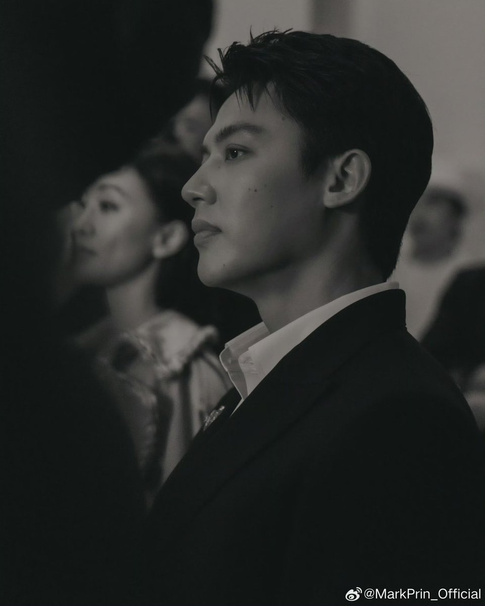 UnaMona16's tweet photo. เอาอะไรมาแผ่ว ฮ่องกงชาแนลเสิร์ฟมากกก หล่อวิคตอเรียพีค หล่อหนองปิงไปเล๊ย

โหว กว๋าย เหลง-ไจ๋ เฟร่อ https://t.co/6Gn2yne4J5