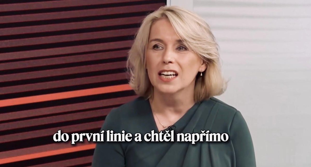 MarekStonis's tweet photo. Válečná zpravodajkyně @danusenerudova s talentem pro dramatičnost sobě vlastním popisuje zasedání vlády, které v pondělí přepadl útokem z Hradu @prezidentpavel: "Andrej Babiš je nejslabší premiér v historii. Prezident přišel napřímo, do první linie, diskutovat s ministry, a oni toho nebyli schopni."
Úplně vidím prezidenta, jak čelí v první linii zákeřným útokům premiéra a jeho ministrů, kteří po něm místo diskuse vrhají kancelářské sponky, střílejí po něm rýží z tužek-verzatilek, on střely odráží pravítkem, ale nejslabší premiér v dějinách jej nakonec díky zbabělé přesile udolává, takže hlava státu prchá zpátky na Hrad.
Odveta se ale chystá, počkejte: Pavlův kamarád z Ústavního soudu Baxa vyhlásí vládě válku!