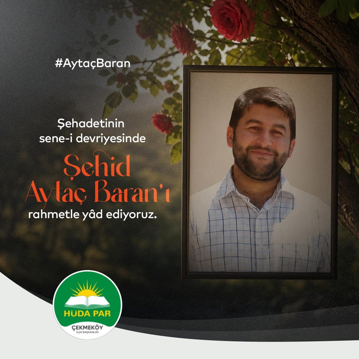 HudaparCkmekoy's tweet photo. Allah yolunda öldürülenlere ‘ölüler’ demeyin. Bilakis onlar diridirler; fakat siz bilemezsiniz.” (Bakara, 2:154)
Kimi insanlar ömürleriyle, kimi ise davalarına sadakatleriyle iz bırakırlar. Şehadetinin sene-i devriyesinde Aytaç Baran’ı rahmet, minnet ve dualarla yâd ediyoruz.
Rabbimizden niyazımız; makamını âli, menzilini mübarek, mekânını cennet eylemesidir.
Hatırası gönüllerde, duası dillerde yaşamaya devam edecektir.
#AytaçBaran