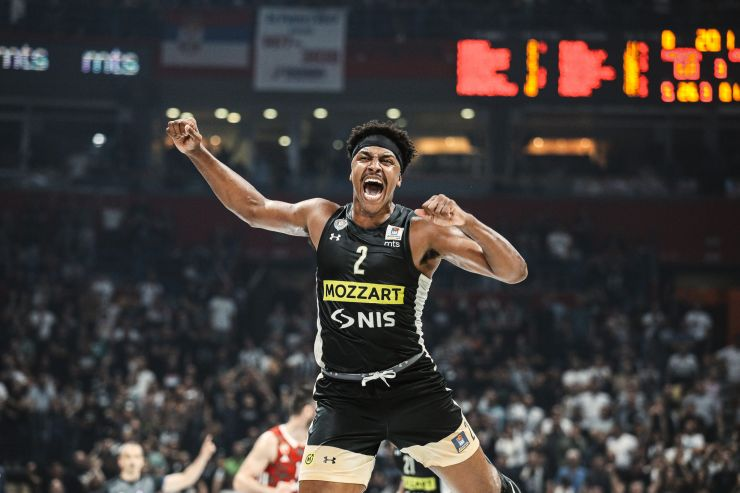 BasketSources's tweet photo. 🚨💣 Partizan are in talks with Zach LeDay over a potential return to Belgrade, i'm told

The Serbian club are pushing to bring back their former forward, and discussions are progressing in a positive direction.

⏳ No agreement has been reached yet

#EuroLeague  #KKPartizan #kkp https://t.co/Aw03vvRr5E