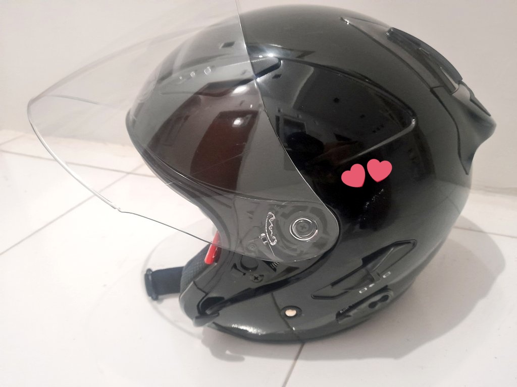 LoeynaJae's tweet photo. WTS
Helm KYT Galaxy Flat R (Hitam glossy)
1 kali pemakaian. Ada slight damage (seperti yang ditandai di foto). Jadi 280k aja, yuk angkut!
Bisa oren 🍊 https://t.co/c65Aht0f4X