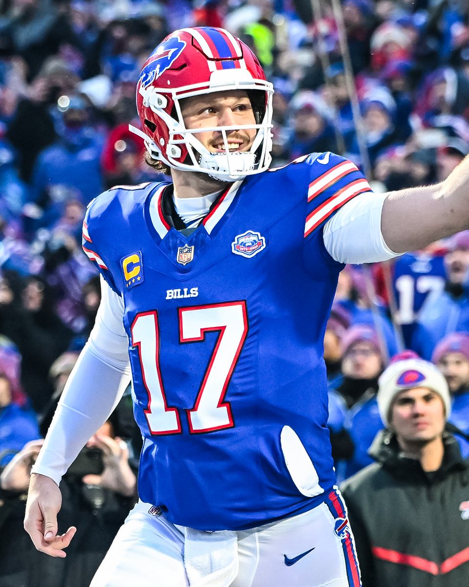 FOS's tweet photo. Josh Allen is the new top-selling player in the NFL, taking the top spot from Saquon Barkley.

1⃣ Josh Allen
2⃣ Drake Maye
3⃣ Saquon Barkley
4⃣ Jaxon Smith-Njigba
5⃣ Jayden Daniels

Full NFLPA Player Sales list » https://t.co/9UA0MlxvQJ https://t.co/IGtQVjL44H