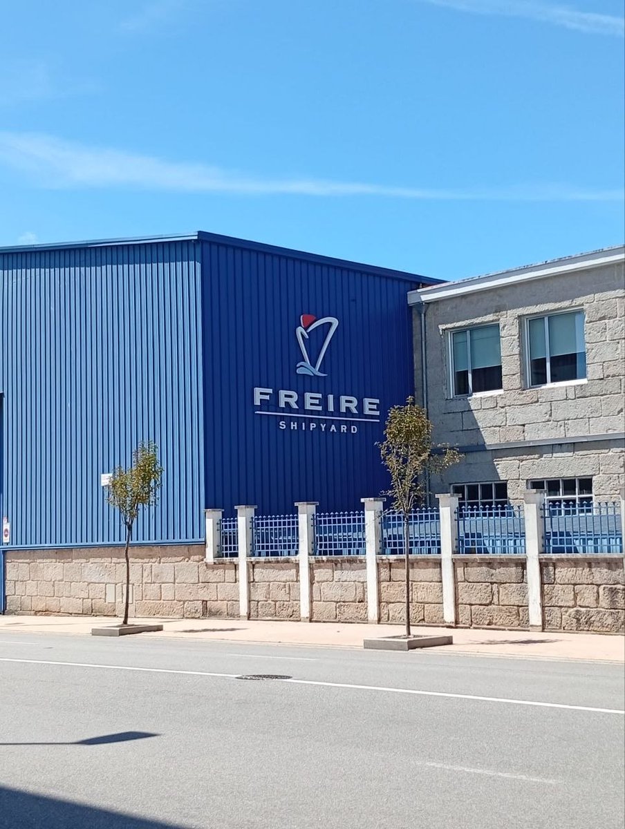 freireshipyard's tweet photo. As part of Freire Shipyard’s evolution process, we have renovated the façades of our two shipyards, adapting them to our new visual identity and strengthening our corporate image. ⚓ https://t.co/0Vu4OCTS5i