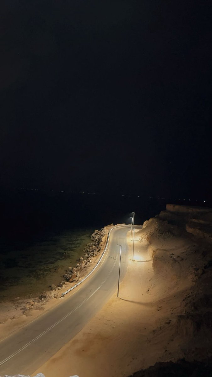 zrrc9's tweet photo. "سلام الله وأنا ماعاد أبي غير السلام وبس
سلام الروح.. ماهوب السلام اللي تعرفونه " https://t.co/T8rhZpHRSM