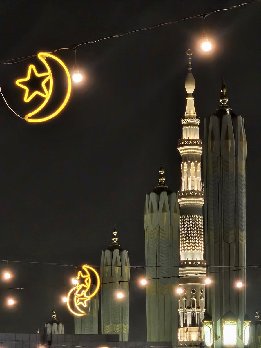 SQ_tweets's tweet photo. Madinah evenings!
Pretty stuff...

#Hajj1447 https://t.co/yTyQvtcCF5