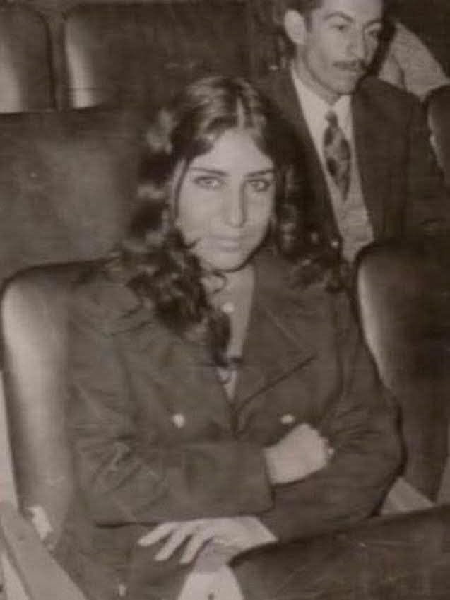 dirokajinenkurd's tweet photo. Kürt kızı Leyla Qasım’ın Baas rejimi tarafından idam edilişinin üzerinden 50 yıl geçti. 12 Mayıs 1974 günü,Bağdat’ta Baas rejimi tarafından idam edildi

Celladının gözlerine bakarak Kürt millimarşı “Ey Reqib’i” okuyan Leyla Qasım ve 4 arkadaşı sonsuzluğa yürüdü https://t.co/Z5dvmQh1Ax
