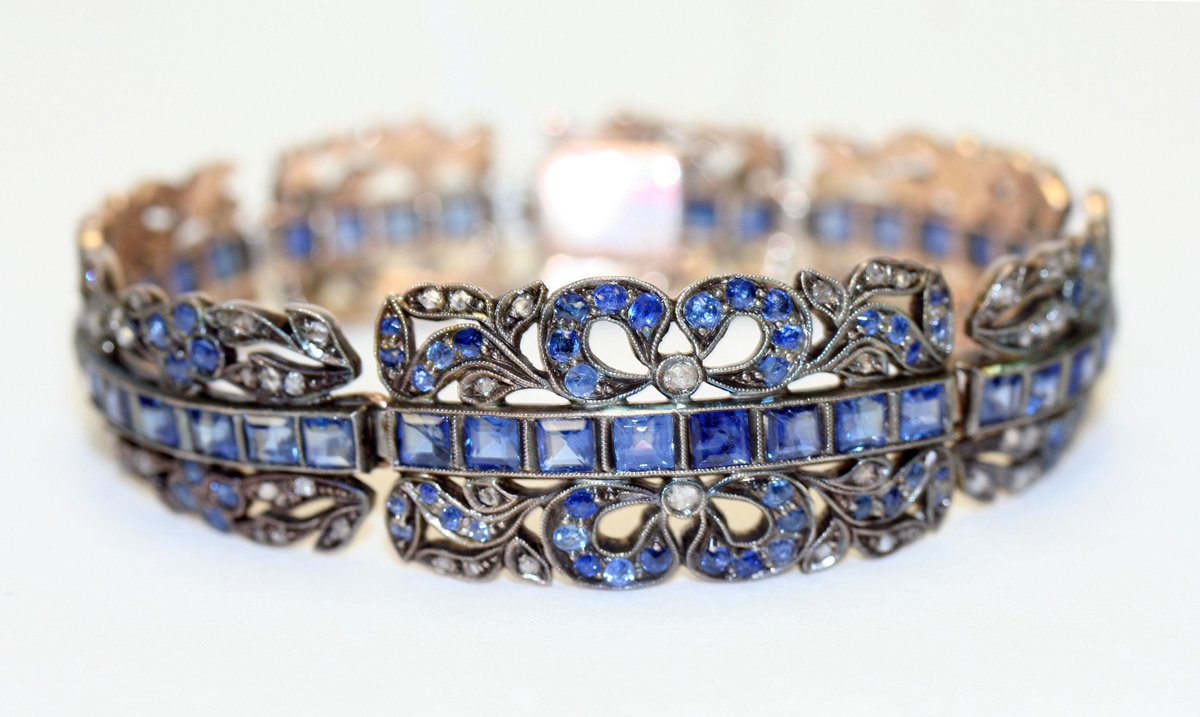 wikivictorian's tweet photo. Bracelet, 1830s. Gold, diamonds, sapphires. Austria. The MET. https://t.co/qhWYutBix0