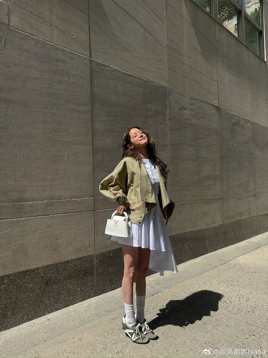ouyanq's tweet photo. ep 1 of nana in new york: got that good girl faith + lil skirt combo… tay tay literally said never go out of style, periodt. 🫶 https://t.co/n81wCG9Lkt