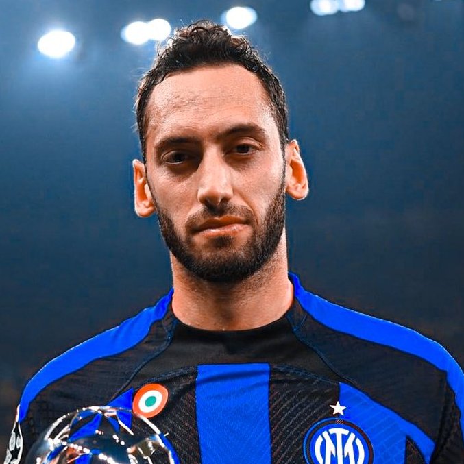fenanlik's tweet photo. 🚨 Ngolo Kante’nin satılıp yerine Hakan Çalhanoğlu’nun alınmasını istermisiniz? https://t.co/U1DZahyEFf