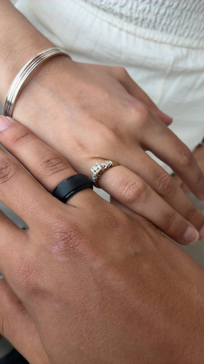 AuxKiwami's tweet photo. #married https://t.co/l0rSXHX50p
