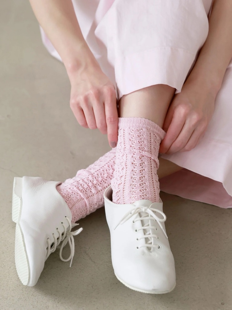 tabioparis's tweet photo. Socquettes en maille Irmack 🩷

#tabio #tabioparis #madeinjapan https://t.co/P9HfE45dzv https://t.co/VXevKTK588