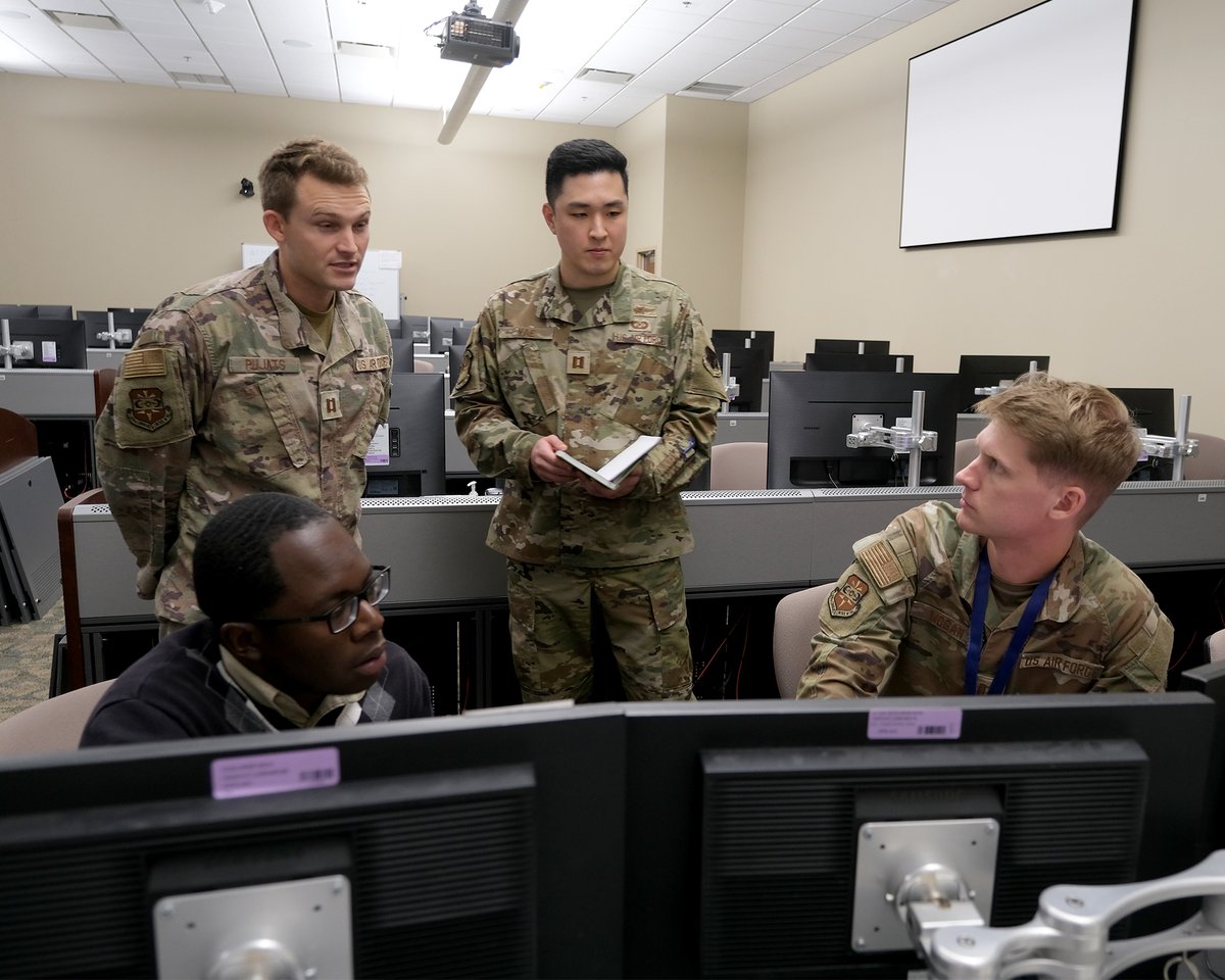 505th_CCW's tweet photo. @usairforce Logistics C2 Hackathon 
The Hackathon united cyber &amp; ops analysts to build AI-driven, predictive supply chains using Maven Smart Systems hosted by the @505th_CCW. We are shortening the logistical kill-chain to keep our forces fueled &amp; ready for any battlespace. https://t.co/8UAjzAqzvv