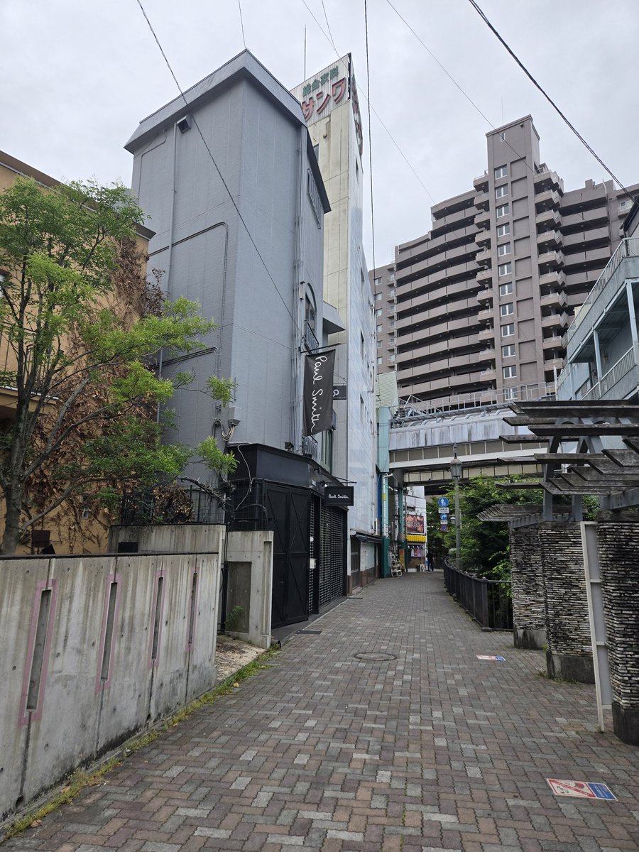 YusukeLivesaver's tweet photo. 6/6に宇都宮の南大門で朝風呂入って、お昼まで餃子を食べつつオニオン通りを散策して、夕方から江戸遊へ。
全てが最高の時間だったが、宇都宮を去った直後に熊が出たとは！
宇都宮の人はいつも親切で大好きな場所だけに、誰一人ケガなく普通の日常が戻ることを心から願っています。 https://t.co/6J12hAygBi