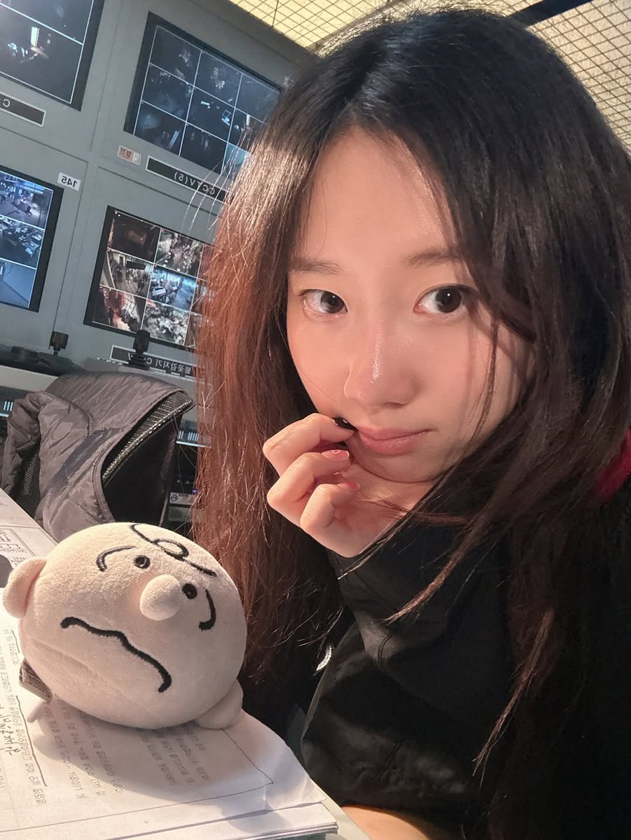 ssoo_nlly's tweet photo. 근데 군체에서 일진 소녀 나만 ㄱㄴ이엇니
마지막 최후에서 너무 예쁘게 나오지 않음??? 사실 군체에 백합 나온다는 말 듣고 일진이랑 왕따가 백합인가 햇어 https://t.co/eKirfNV1oB