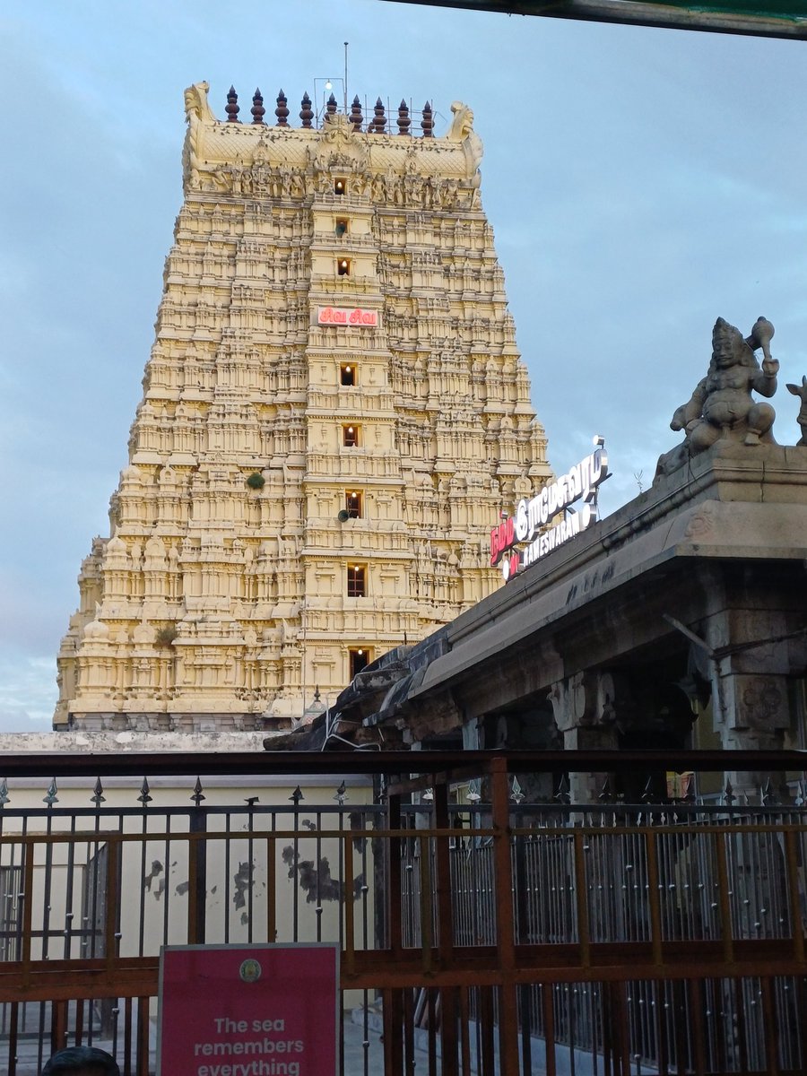 vaibhavgTOI's tweet photo. There are some journeys where sleep no longer matters, alarms stop feeling irritating, &amp; faith quietly takes over. Today was one of those mornings at ancient Ramanathaswamy Temple in Rameswaram. @timesofindia @TOI_Nagpur @vrNagpur @RanjitVDeshmukh @VijayBh82685607 @VHPDigital https://t.co/qgBfrwAH6T