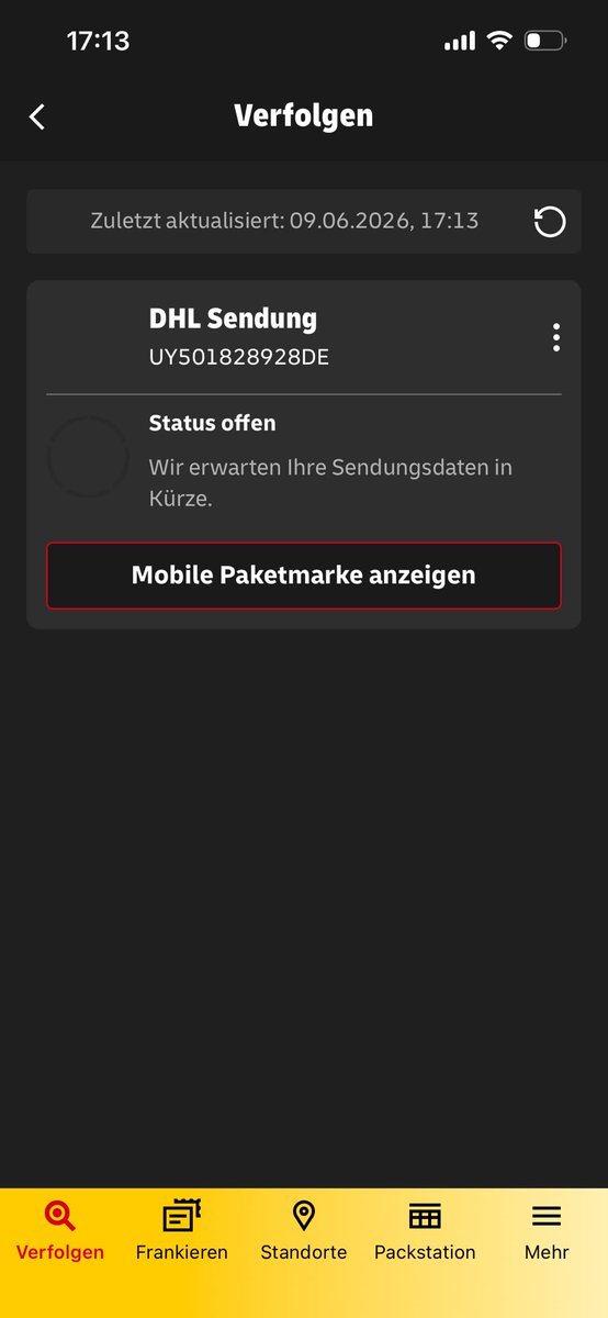 pickledeggss's tweet photo. @DHLPaket Hallo! Ich habe vor 15 Tagen ein internationales Päckchen in eine Berliner Packstation eingelegt. Der Status steht seitdem unverändert auf „Status offen / Wir erwarten Ihre Sendungsdaten“. Keine Abholung gescannt. Wie kann das sein? Bitte um Hilfe via DM! https://t.co/jMkrPOTPUI