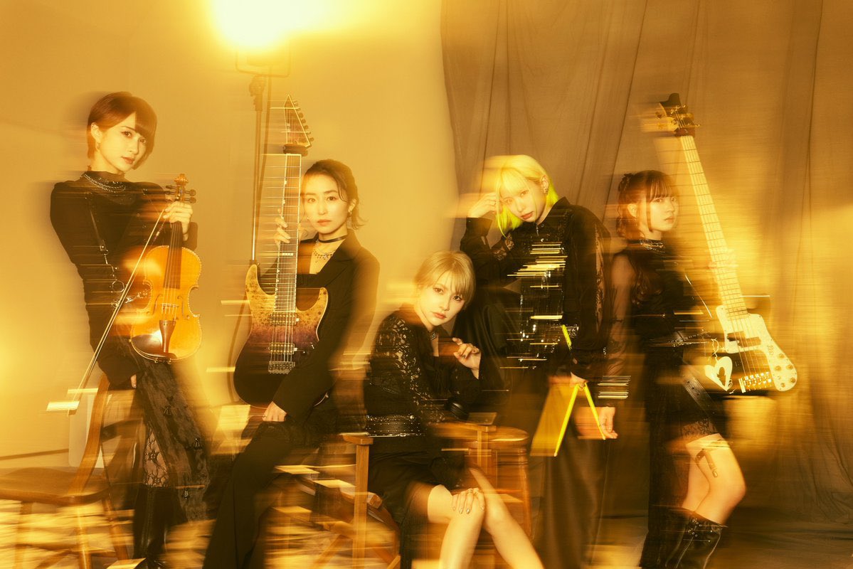 E_O_E_official's tweet photo. /／
『Rising In Bloom』
ストリーミング配信開始🎧
\＼

- https://t.co/dwrBcr7gaC

やっと皆様のもとへ届けることができました💐
いってらっしゃい⇧

#EOE
#EastOfEden

🍎 https://t.co/XuM6ObsAqz
